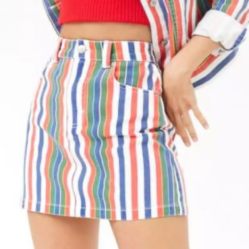 FOREVER 21! Mul­ti­col­or Striped Den­im Mi­ni Skirt